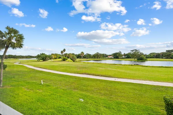 $260,000 | 808 Cypress Boulevard, Unit 206, Pompano Beach, FL 33069
