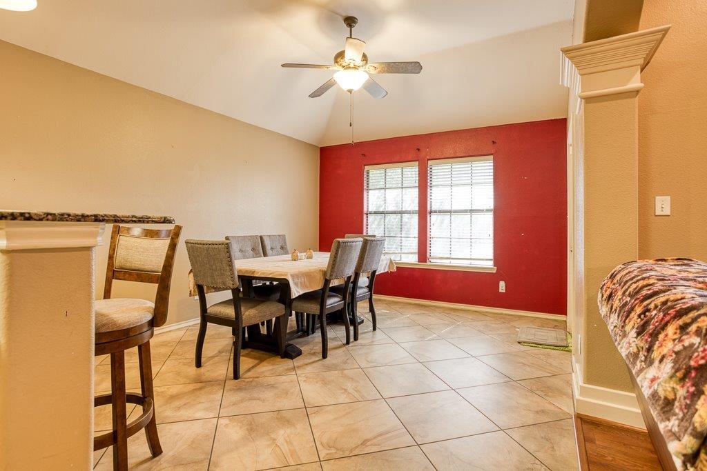 314 Hancock Odem, TX 78370 - Photo 16 of 40 a dining room with furniture and window