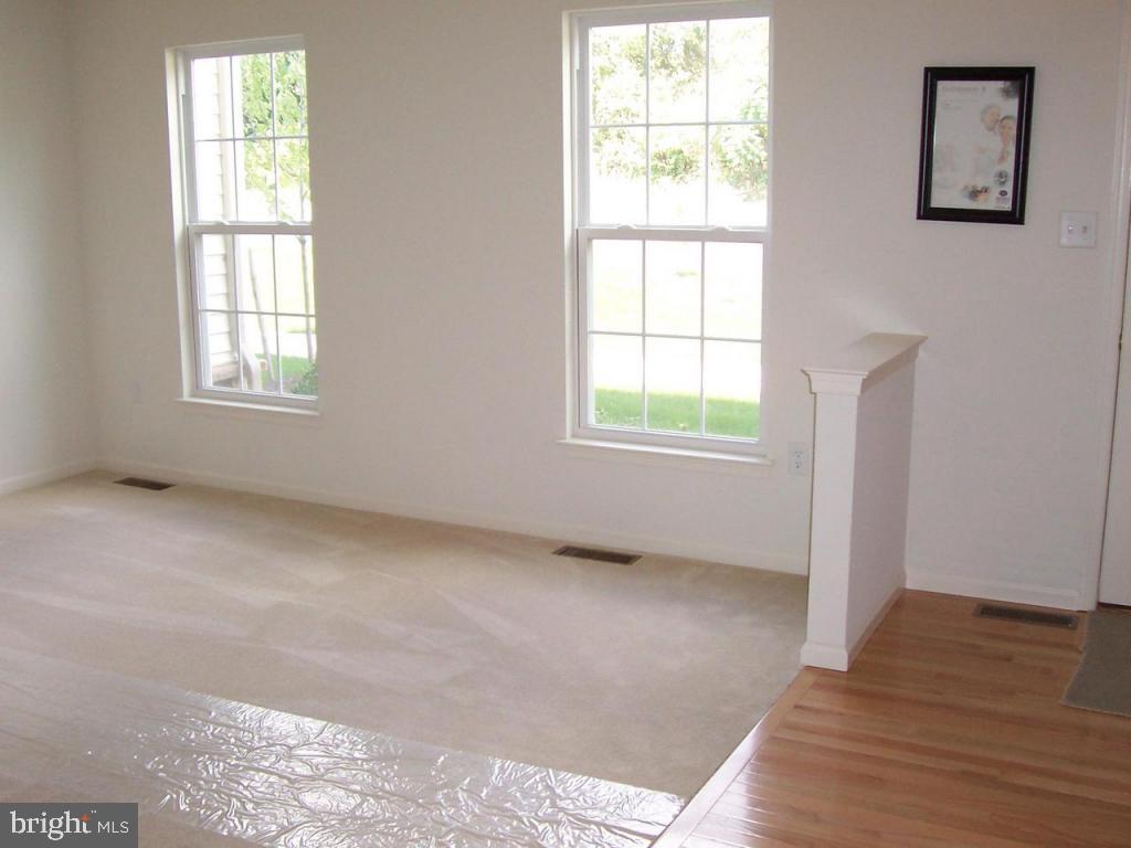 712 East Newport Road, Unit 14 Lititz, PA 17543 - Photo 3 of 7