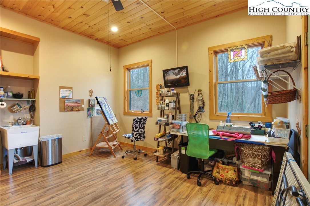 167 Rhododendron Drive Beech Mountain, NC 28604 - Photo 38 of 46 a view of a room with gym equipment