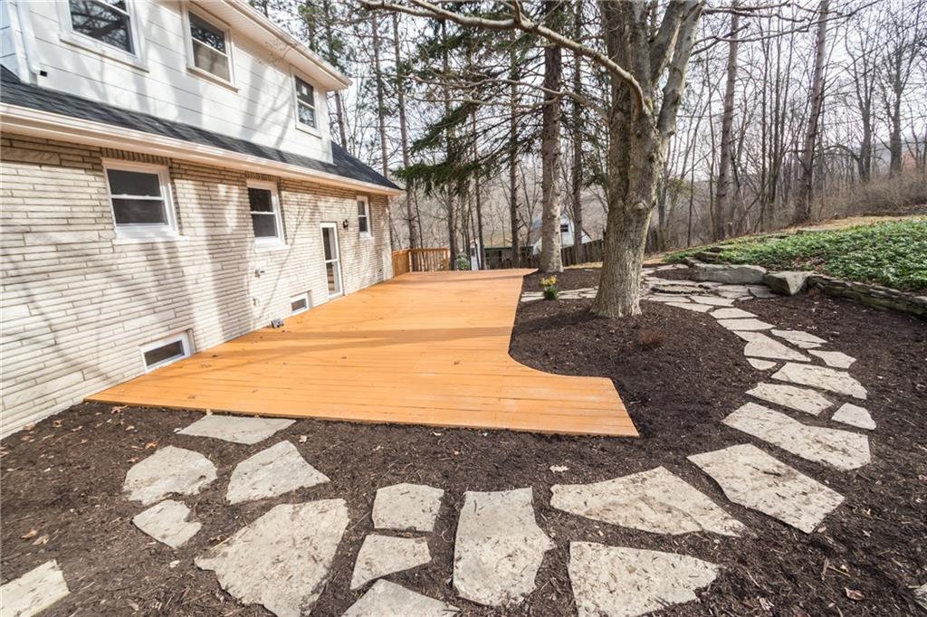 70 Simon Road Cheswick, PA 15024 - Photo 22 of 25 Deck in Back Yard.