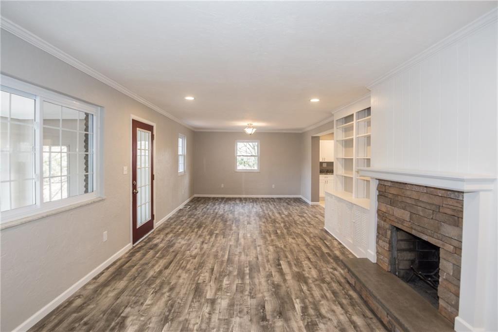 70 Simon Road Cheswick, PA 15024 - Photo 5 of 25 Living/Dining Open Floor Plan.