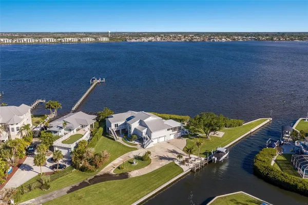 $2,500,000 | 806 Nancy Gamble Lane, Ellenton, FL 34222