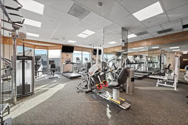 $795,000 | 195 North Harbor Drive, Unit 1502, Chicago, IL 60601