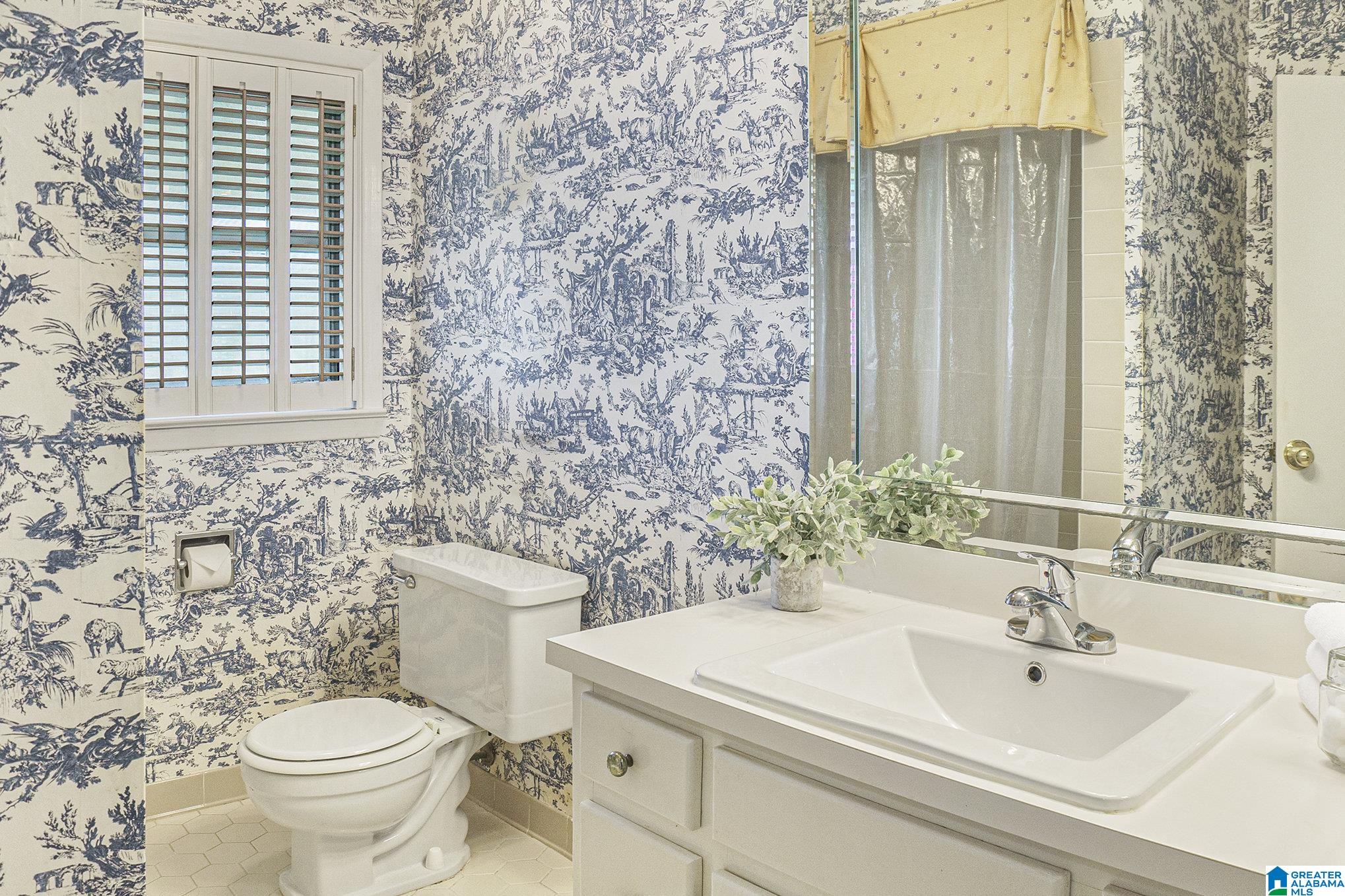 329 Shades Crest Road Birmingham, AL 35226 - Photo 18 of 33