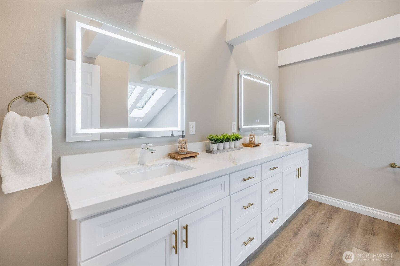 32135 32nd Avenue Southwest Federal Way, WA 98023 - Photo 11 of 40