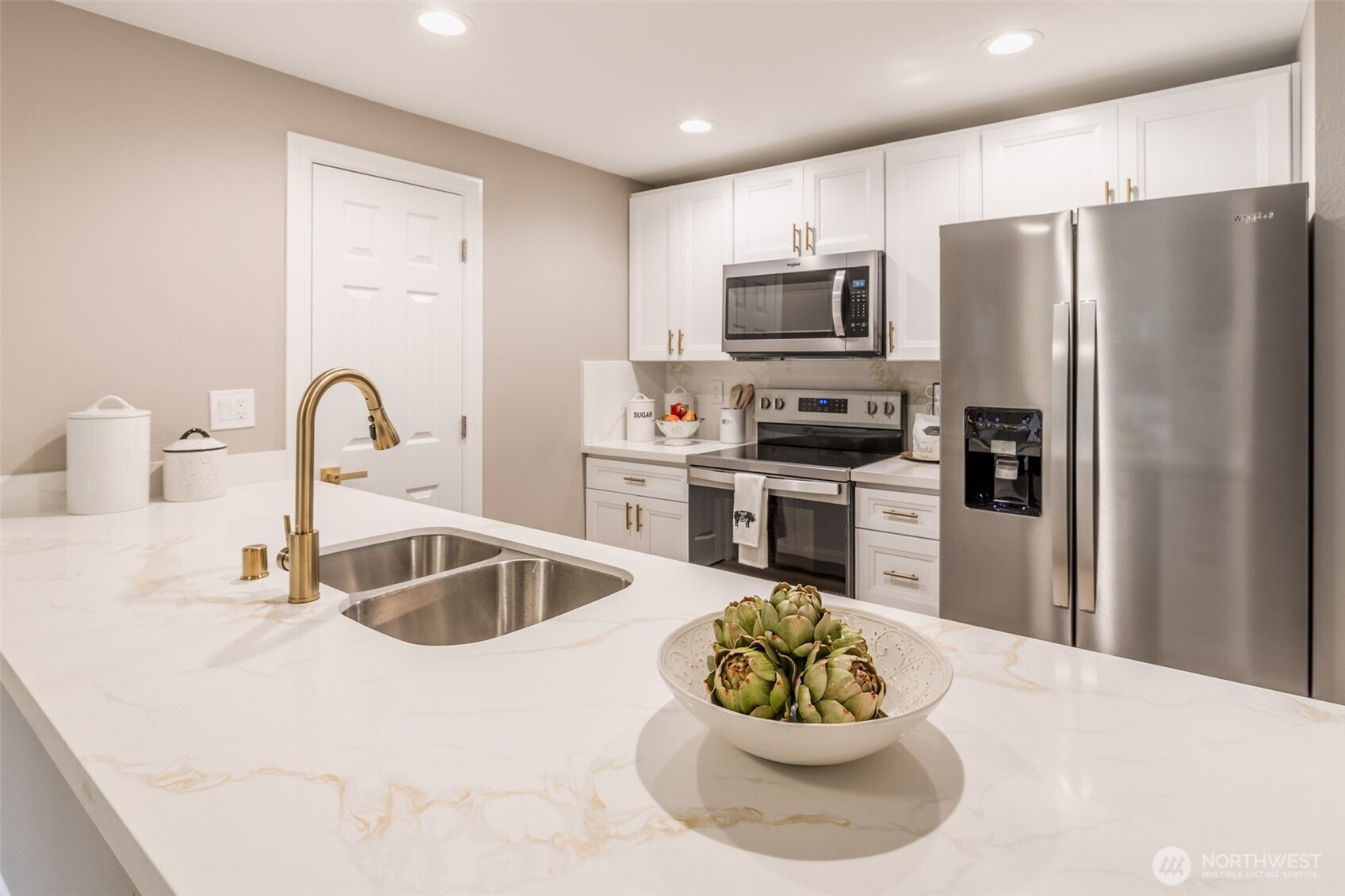 32135 32nd Avenue Southwest Federal Way, WA 98023 - Photo 13 of 40