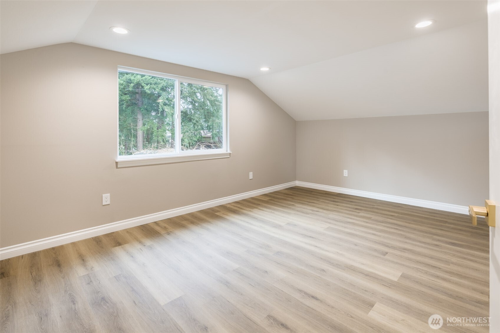 32135 32nd Avenue Southwest Federal Way, WA 98023 - Photo 24 of 40