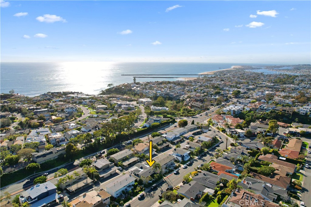 454 Seaward Road Corona del Mar, CA 92625 - Photo 30 of 33 an aerial view of a city