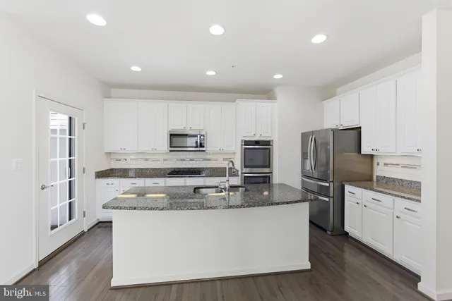 $3,095 | 8274 White Star Crossing, Pasadena, MD 21122