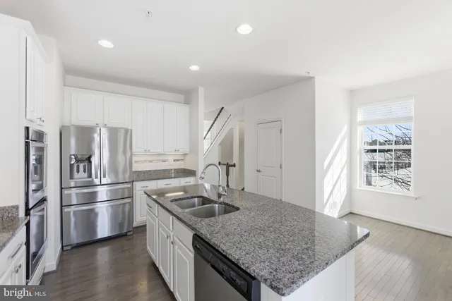 $3,095 | 8274 White Star Crossing, Pasadena, MD 21122