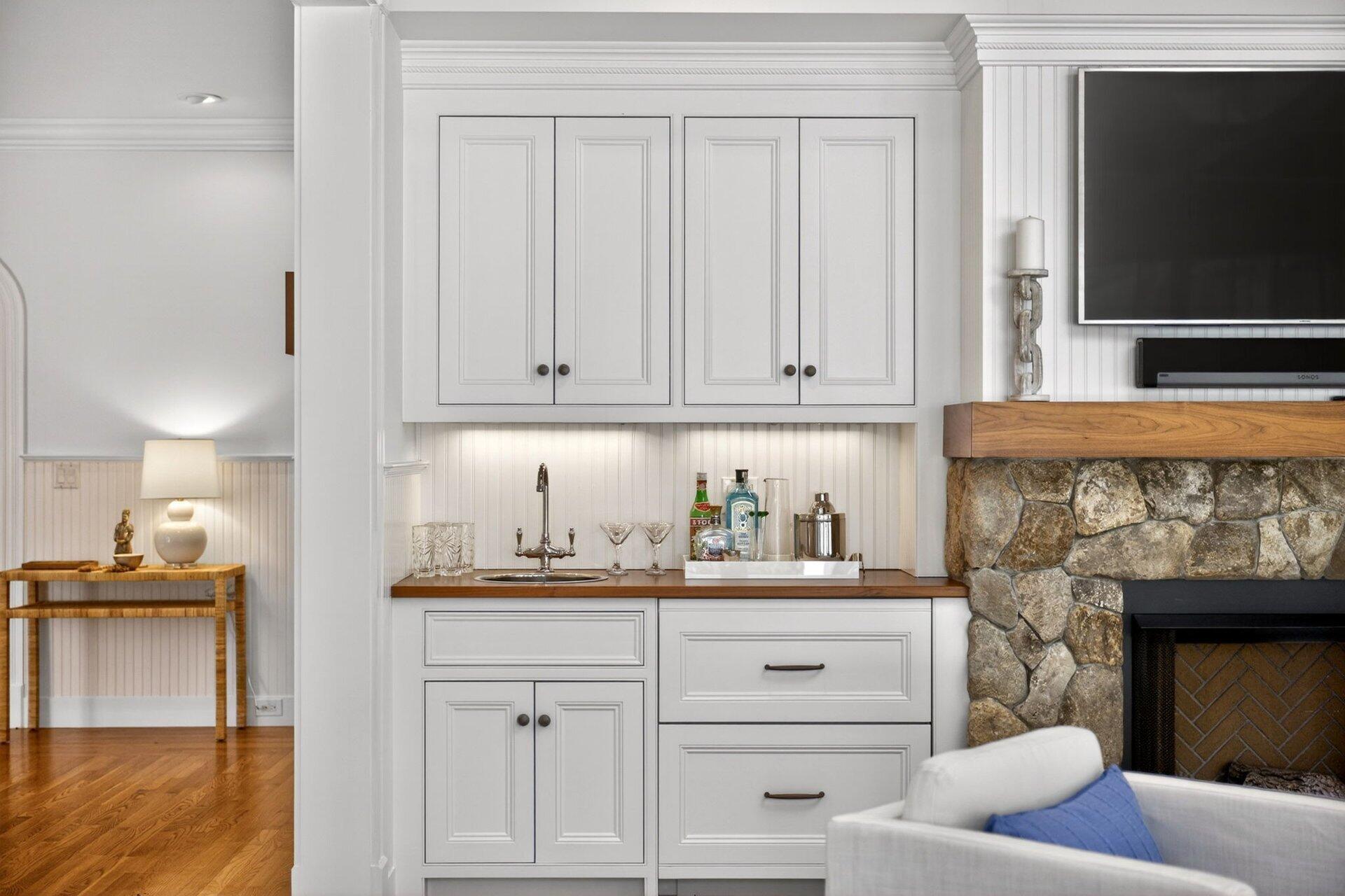 44 Seapuit Road Osterville, MA 02655 - Photo 7 of 33 7