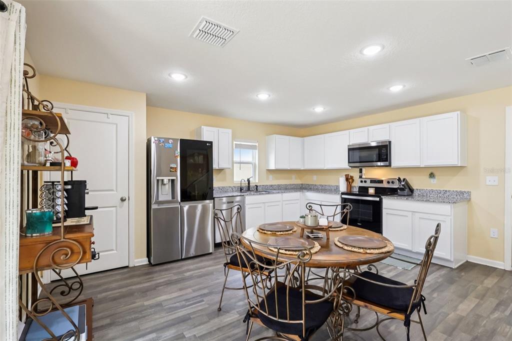 1657 Minnesota Road Sumterville, FL 33585 - Photo 7 of 35