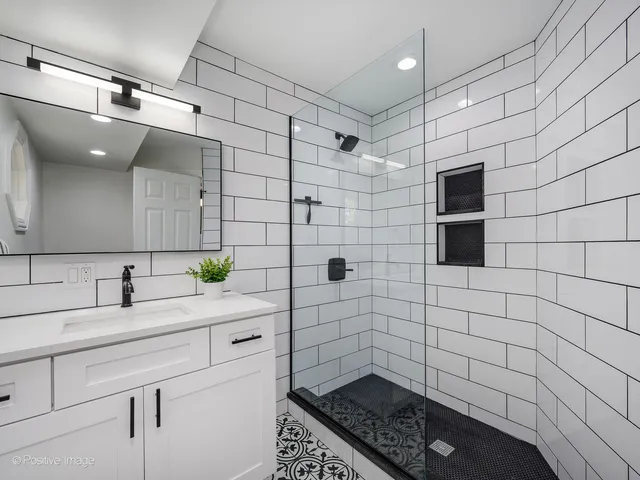 $499,900 | 10630 South Keeler Avenue, Oak Lawn, IL 60453