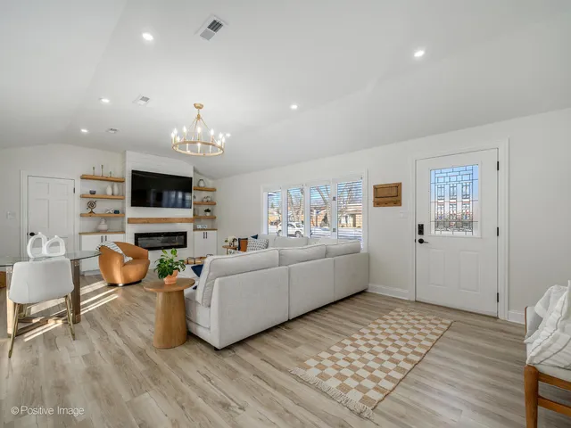 $499,900 | 10630 South Keeler Avenue, Oak Lawn, IL 60453