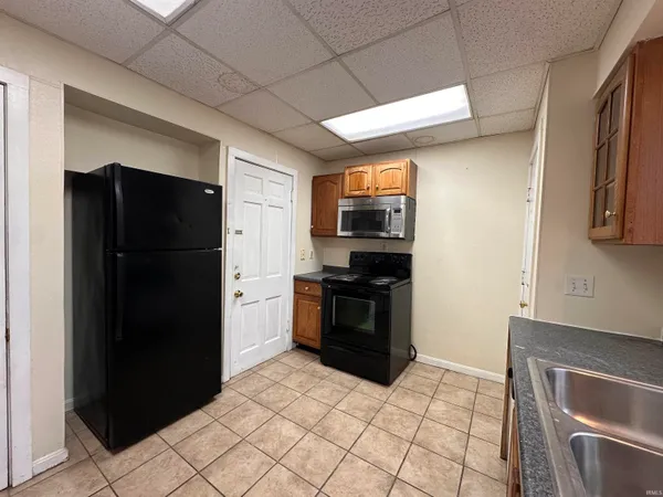 $1,000 | 909 Lincoln Avenue, Unit B, Evansville, IN 47713