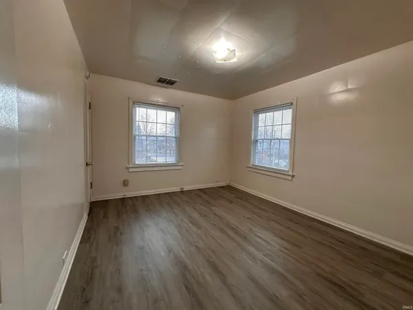 $1,000 | 909 Lincoln Avenue, Unit B, Evansville, IN 47713