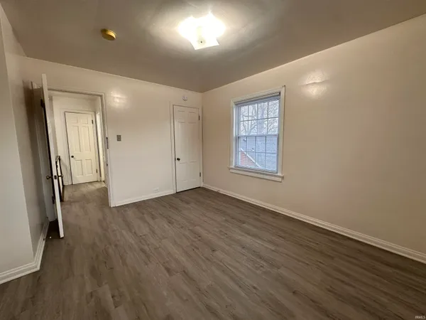 $1,000 | 909 Lincoln Avenue, Unit B, Evansville, IN 47713