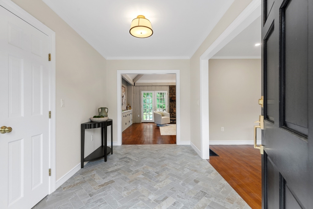 8 Brent Road Lexington, MA 02420 - Photo 7 of 42