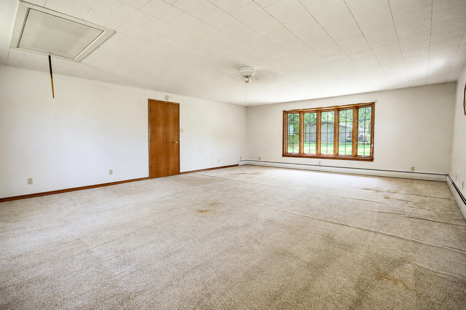 301 West Wilson Street Hebron, IN 46341 - Photo 10 of 23 1537x1023