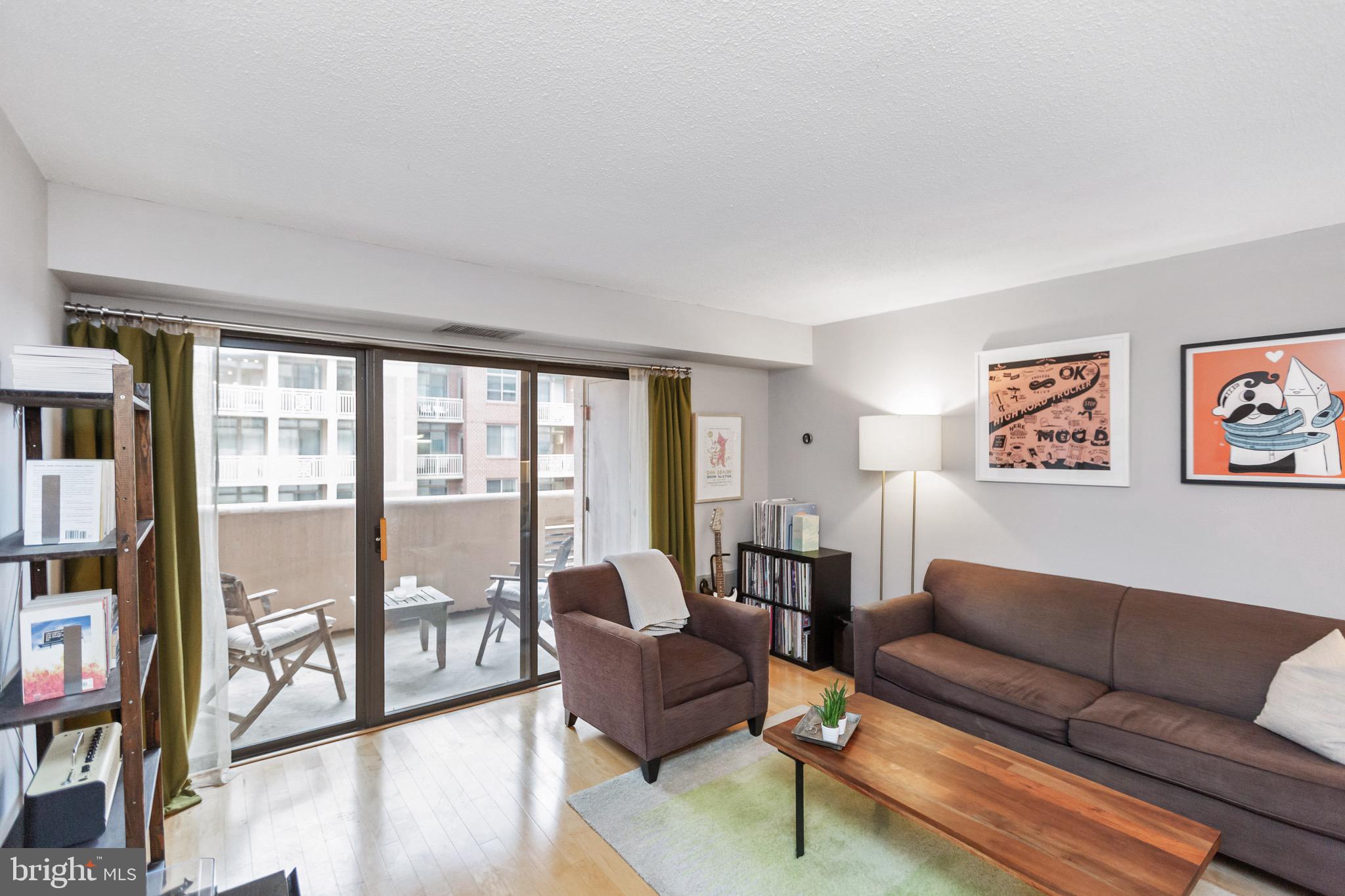 1301 North Courthouse Road, Unit 1414 Arlington, VA 22201 - Photo 17 of 41 Living