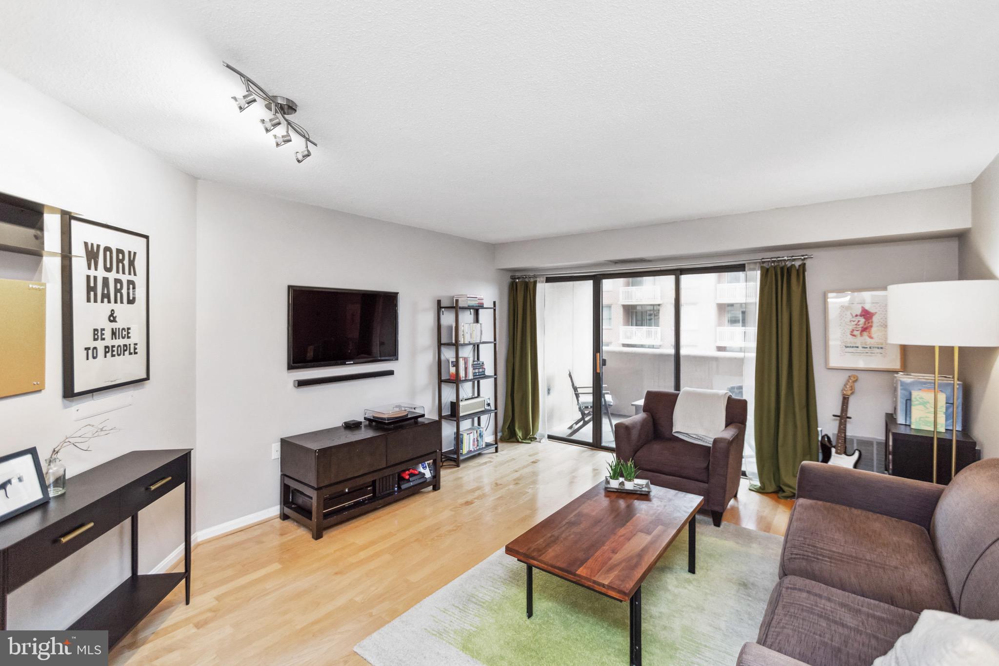 1301 North Courthouse Road, Unit 1414 Arlington, VA 22201 - Photo 21 of 41 Open Living Room