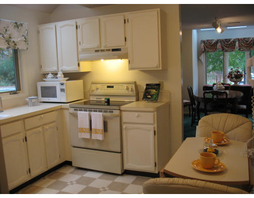417 Maple Brook Road, Unit 417 Bellingham, MA 02019 - Photo 3 of 14 Gallery Image 3