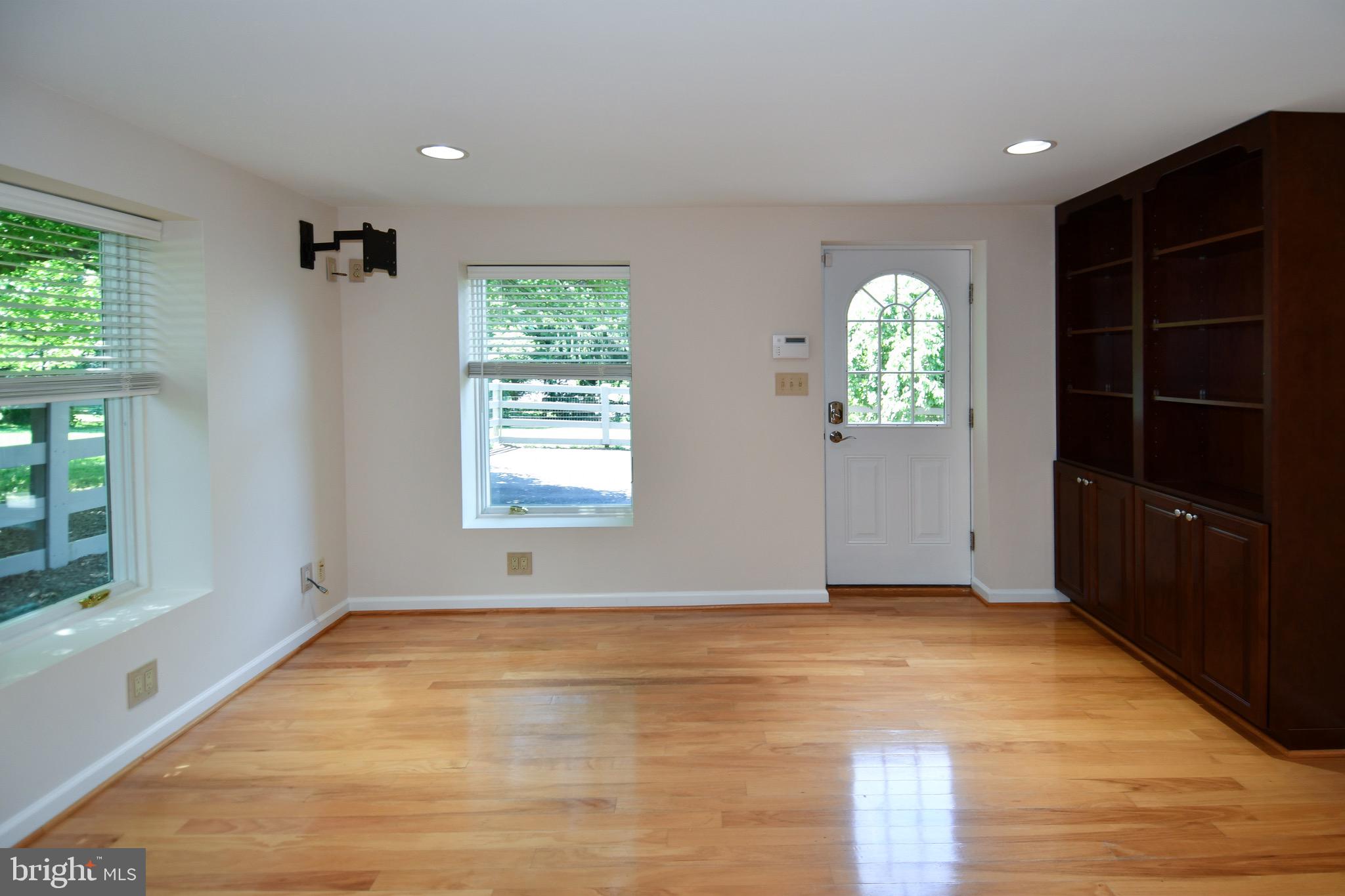 11061 Tottenham Lane Reston, VA 20194 - Photo 73 of 89