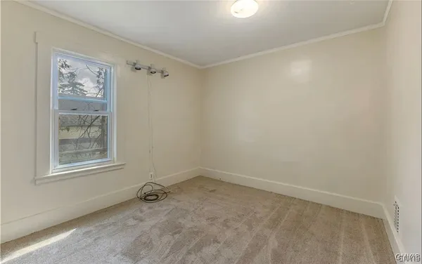 $1,600 | 1607 Burnet Avenue, Unit 2, Syracuse, NY 13206