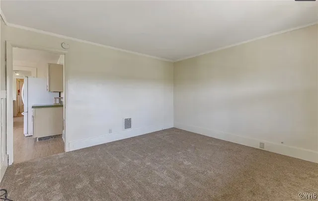 $1,600 | 1607 Burnet Avenue, Unit 2, Syracuse, NY 13206