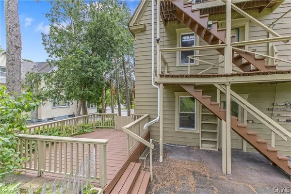 $1,600 | 1607 Burnet Avenue, Unit 2, Syracuse, NY 13206