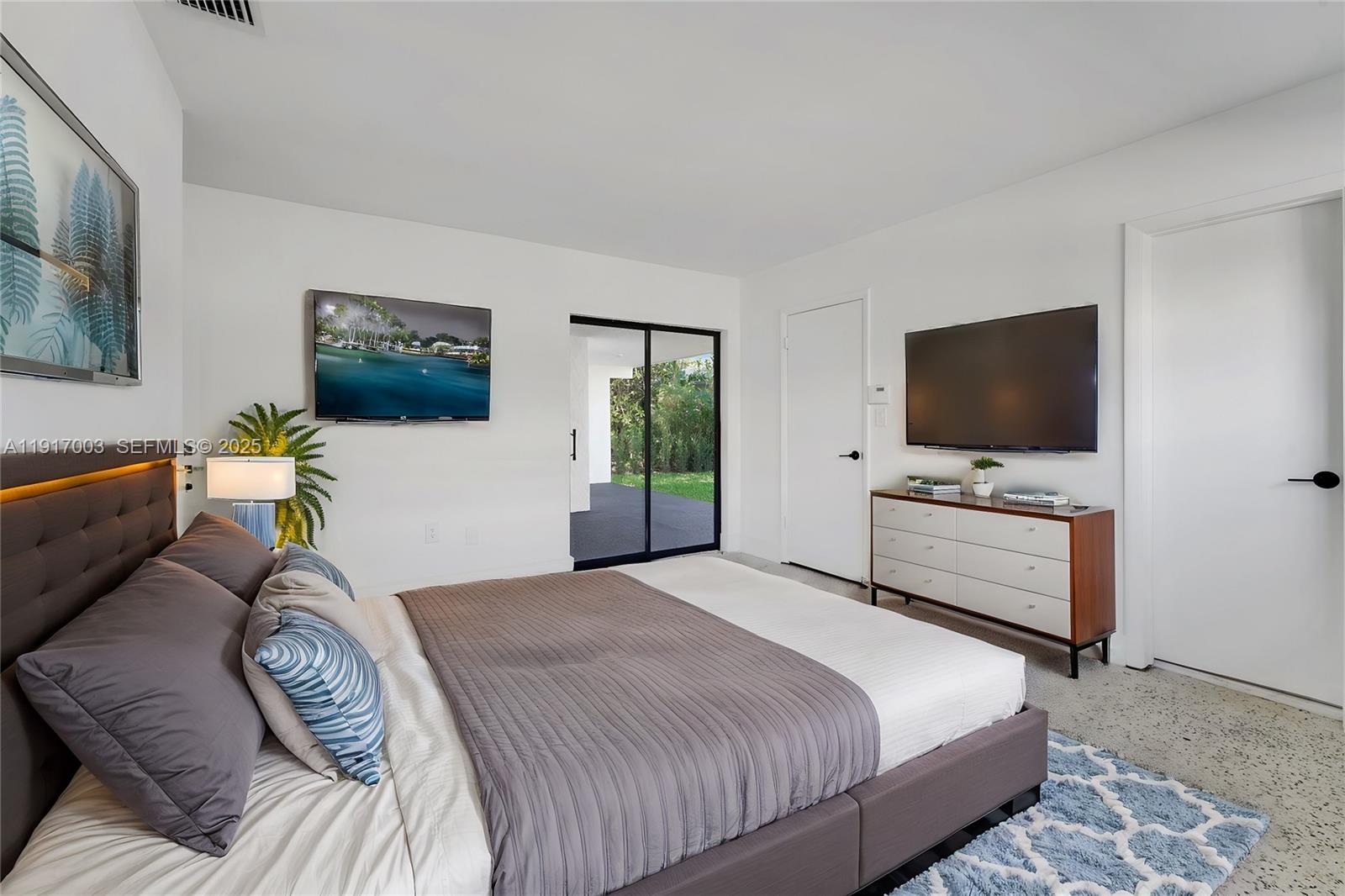 917 Surfside Boulevard Surfside, FL 33154 - Photo 4 of 17 *Virtually Staged*