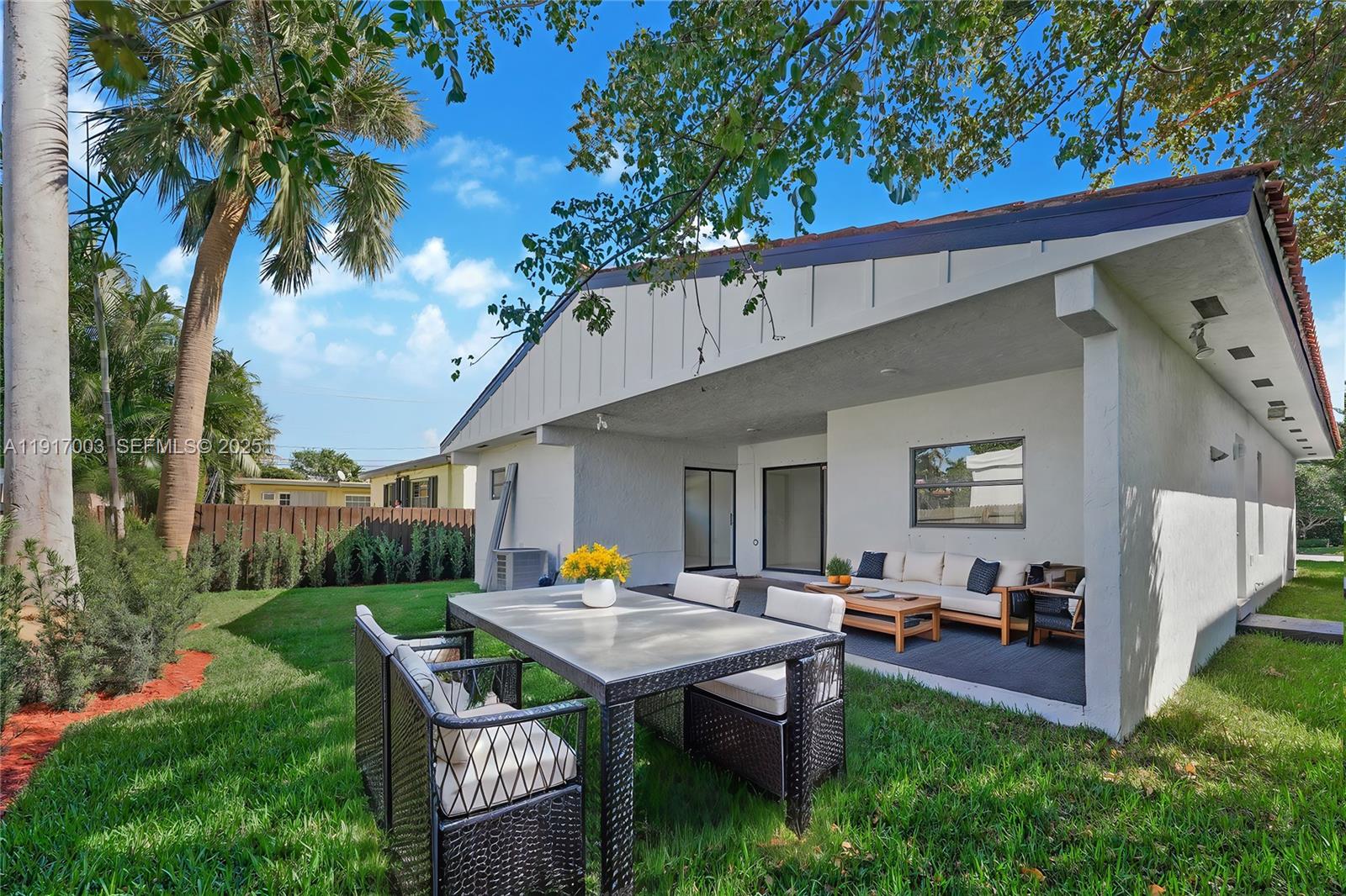 917 Surfside Boulevard Surfside, FL 33154 - Photo 6 of 17 *Virtually Staged*