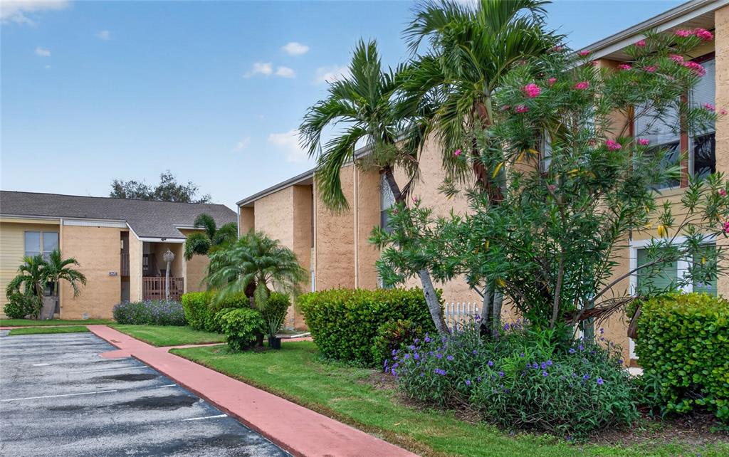 3461 Clark Road, Unit 160 Sarasota, FL 34231 - Photo 2 of 29 Gallery Image 2