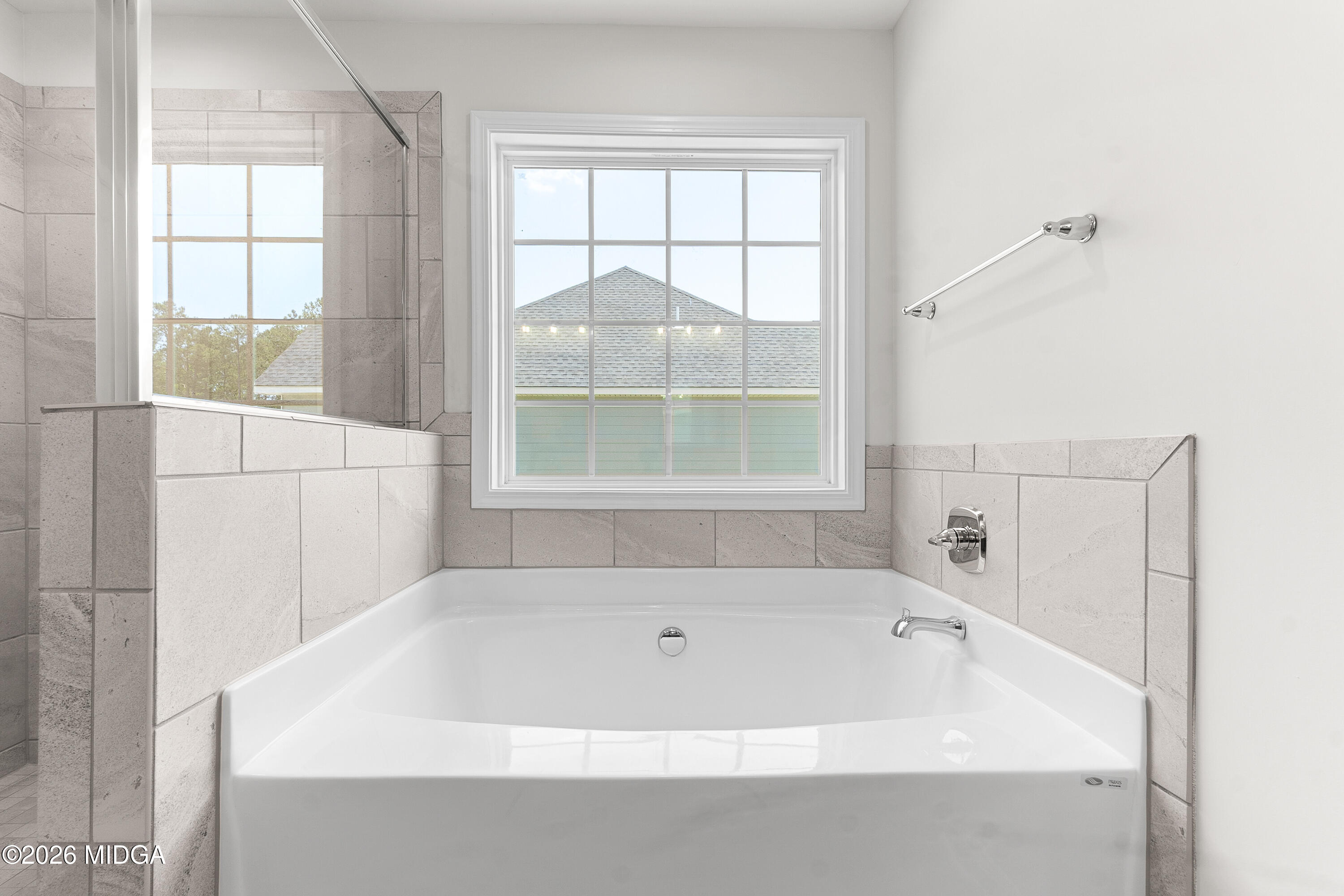 5393 Felles Way, Unit 359 Forsyth, GA 31029 - Photo 37 of 54 a bathroom with a bathtub