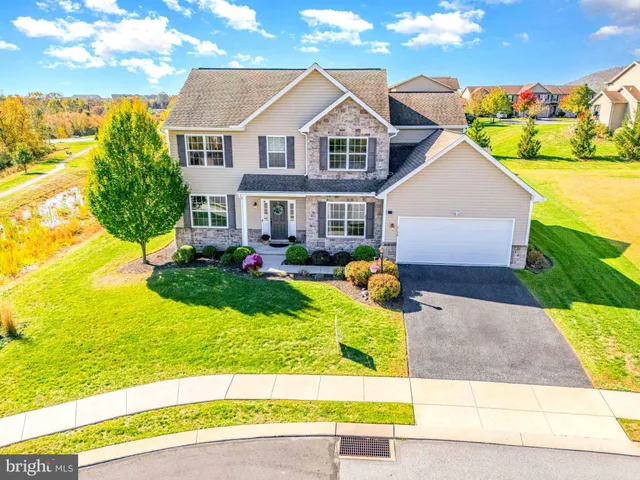 $579,900 | 2786 Silver Maple Drive, Harrisburg, PA 17112