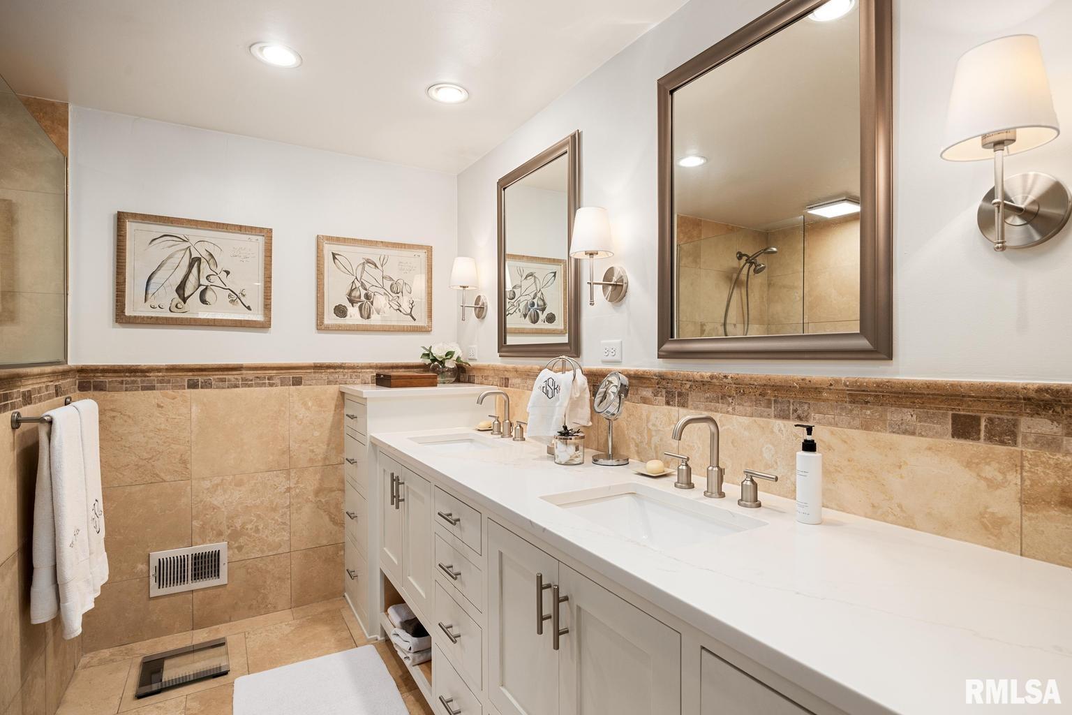 416 West Wolf Road Peoria, IL 61614 - Photo 14 of 37 Gallery Image 14