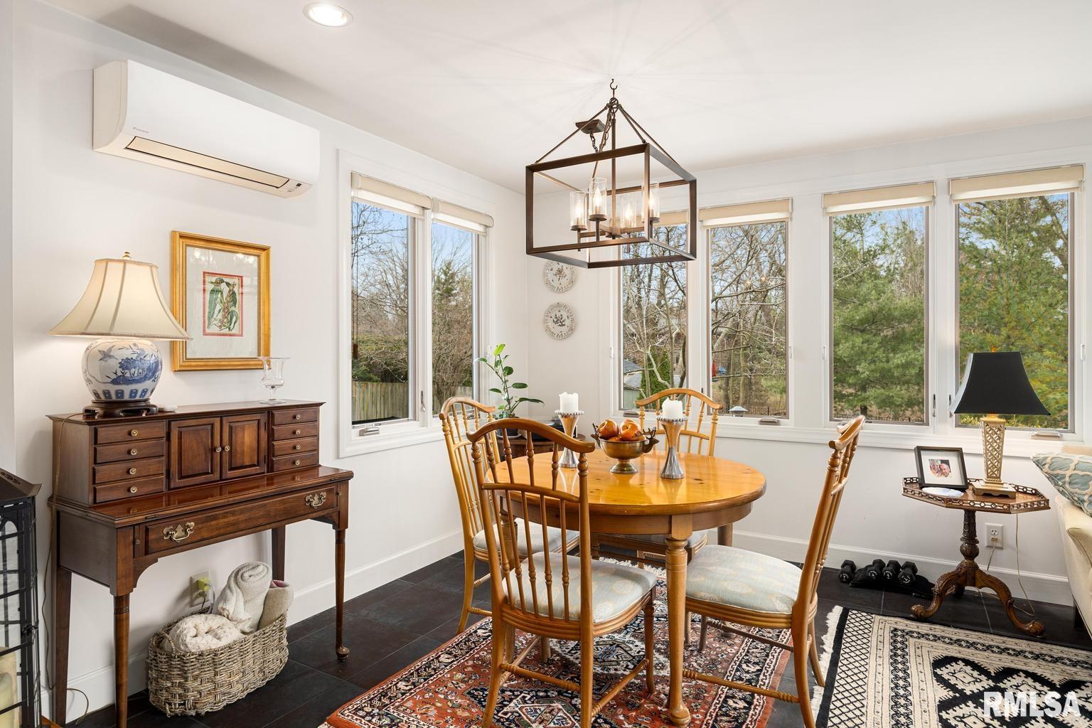 416 West Wolf Road Peoria, IL 61614 - Photo 10 of 37 Gallery Image 10