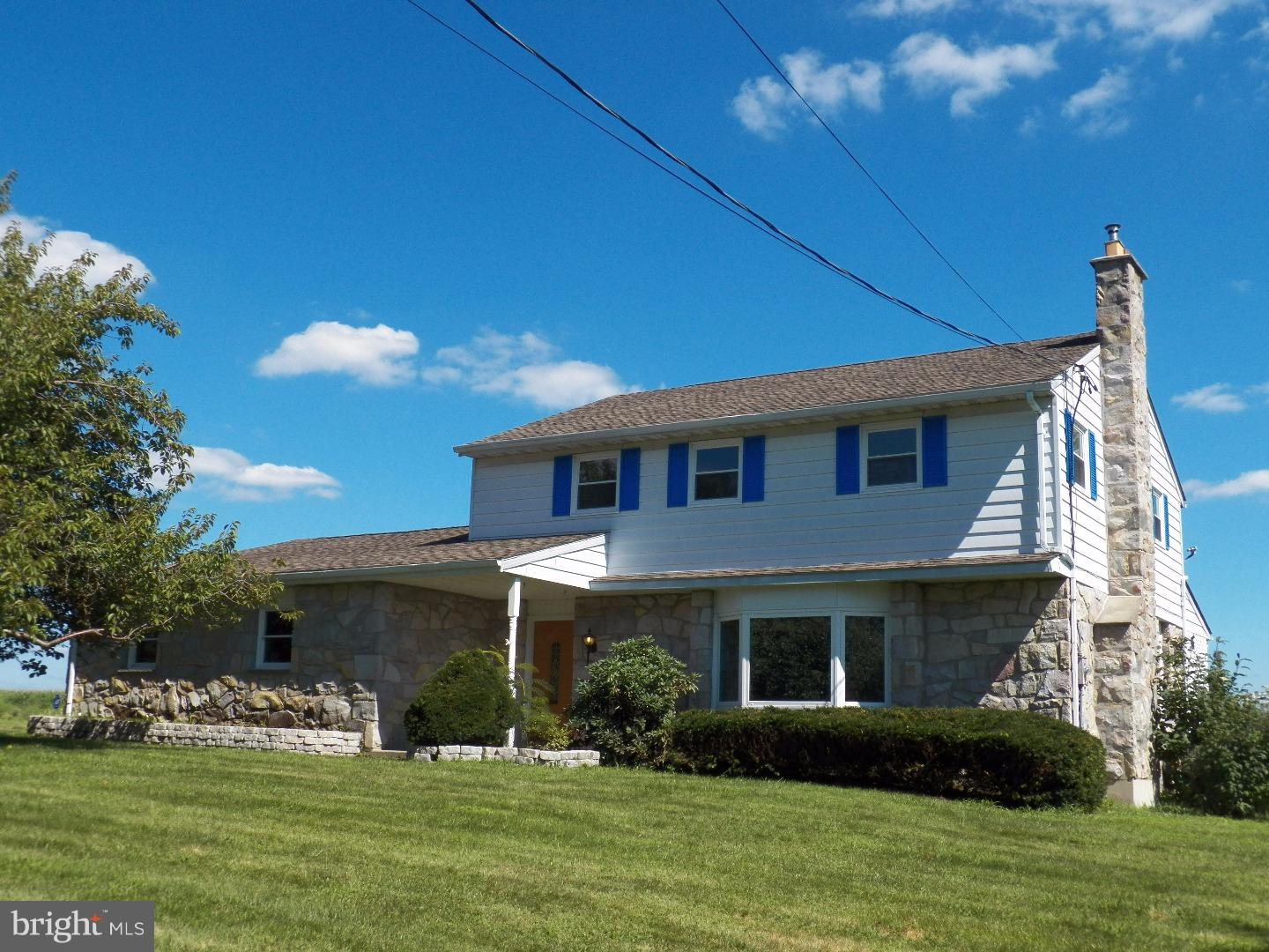 1650 County Line Road Bechtelsville, PA 19505 - Photo 2 of 25 Gallery Image 2