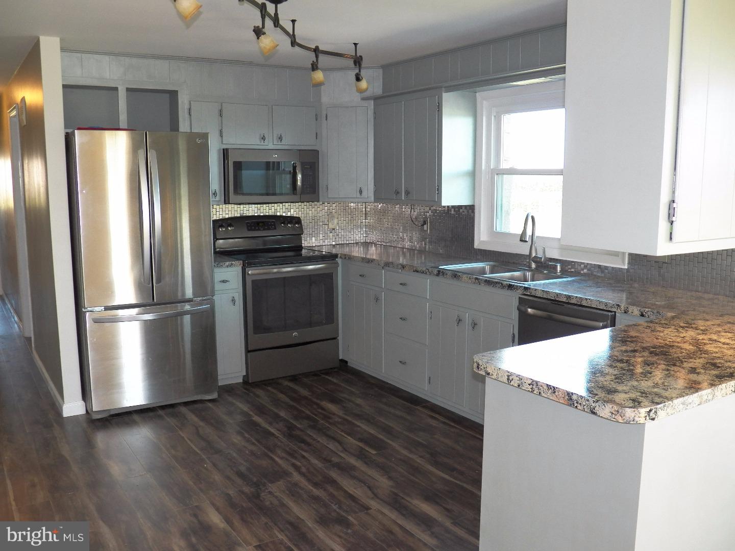 1650 County Line Road Bechtelsville, PA 19505 - Photo 11 of 25 Gallery Image 11