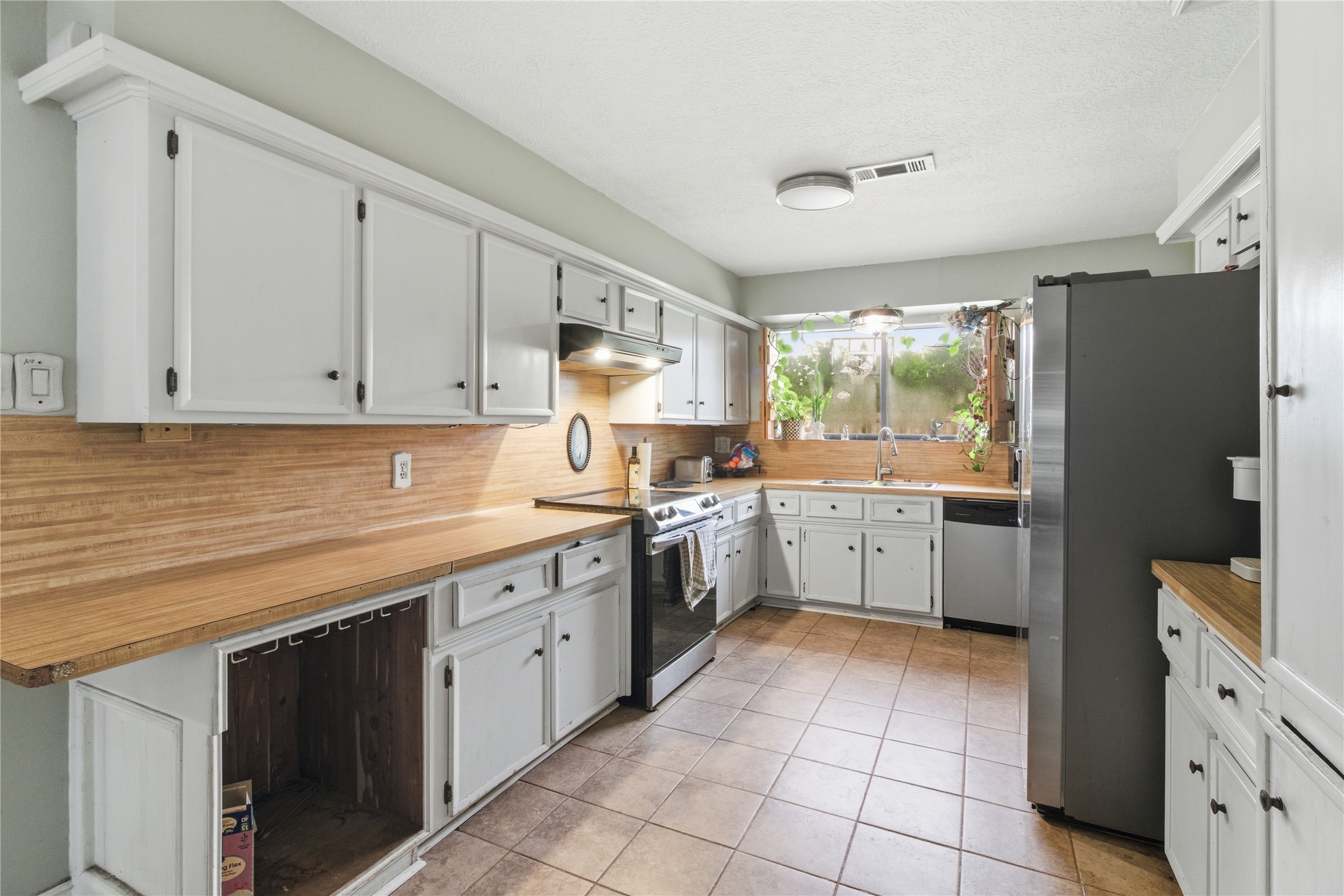 7310 Maple Lane Baytown, TX 77521 - Photo 14 of 28