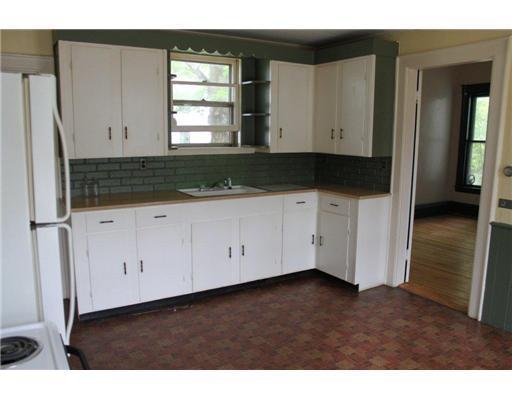 386 Front Street Richmond, ME 04357 - Photo 13 of 25 Kitchen.