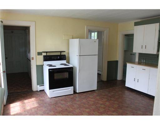 386 Front Street Richmond, ME 04357 - Photo 14 of 25 Kitchen.