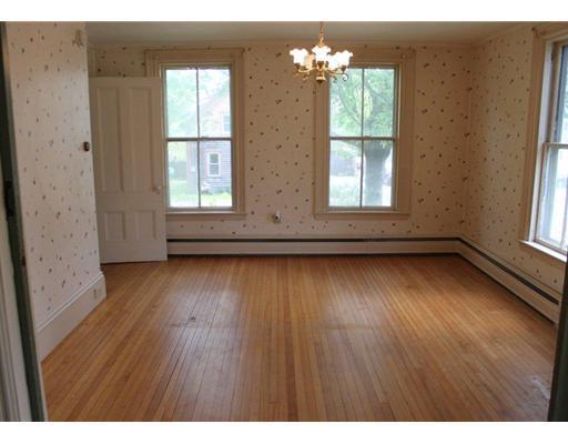 386 Front Street Richmond, ME 04357 - Photo 4 of 25 Living Room.