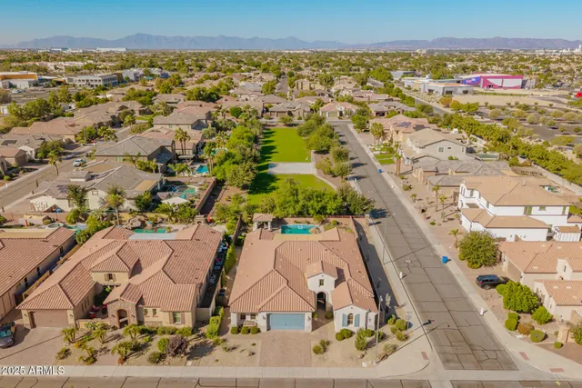 $1,100,000 | 1672 South Sunset Drive, Chandler, AZ 85286