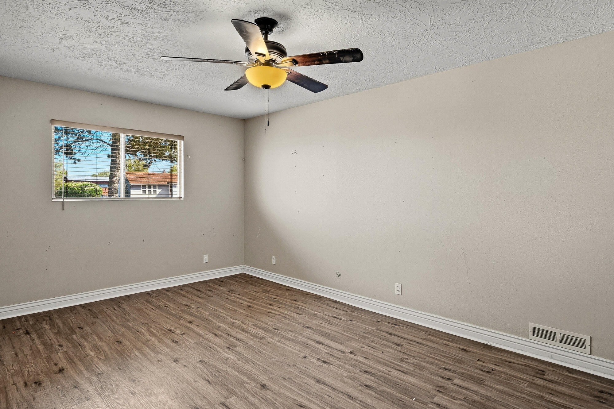 583 West Center Street Parowan, UT 84761 - Photo 21 of 40 583 W Center Parowan-30