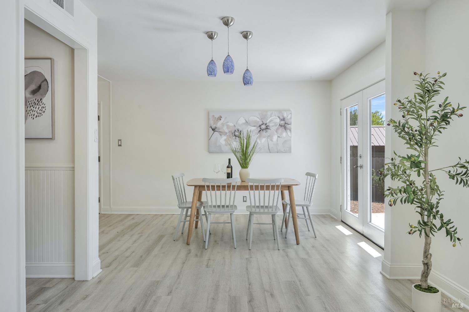 555 Arthur Street Novato, CA 94947 - Photo 7 of 31
