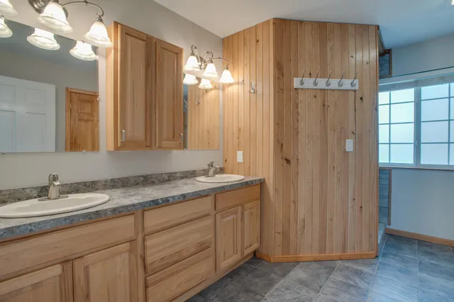 $554,900 | 2262 Edgewood Drive, Detroit Lakes, MN 56501