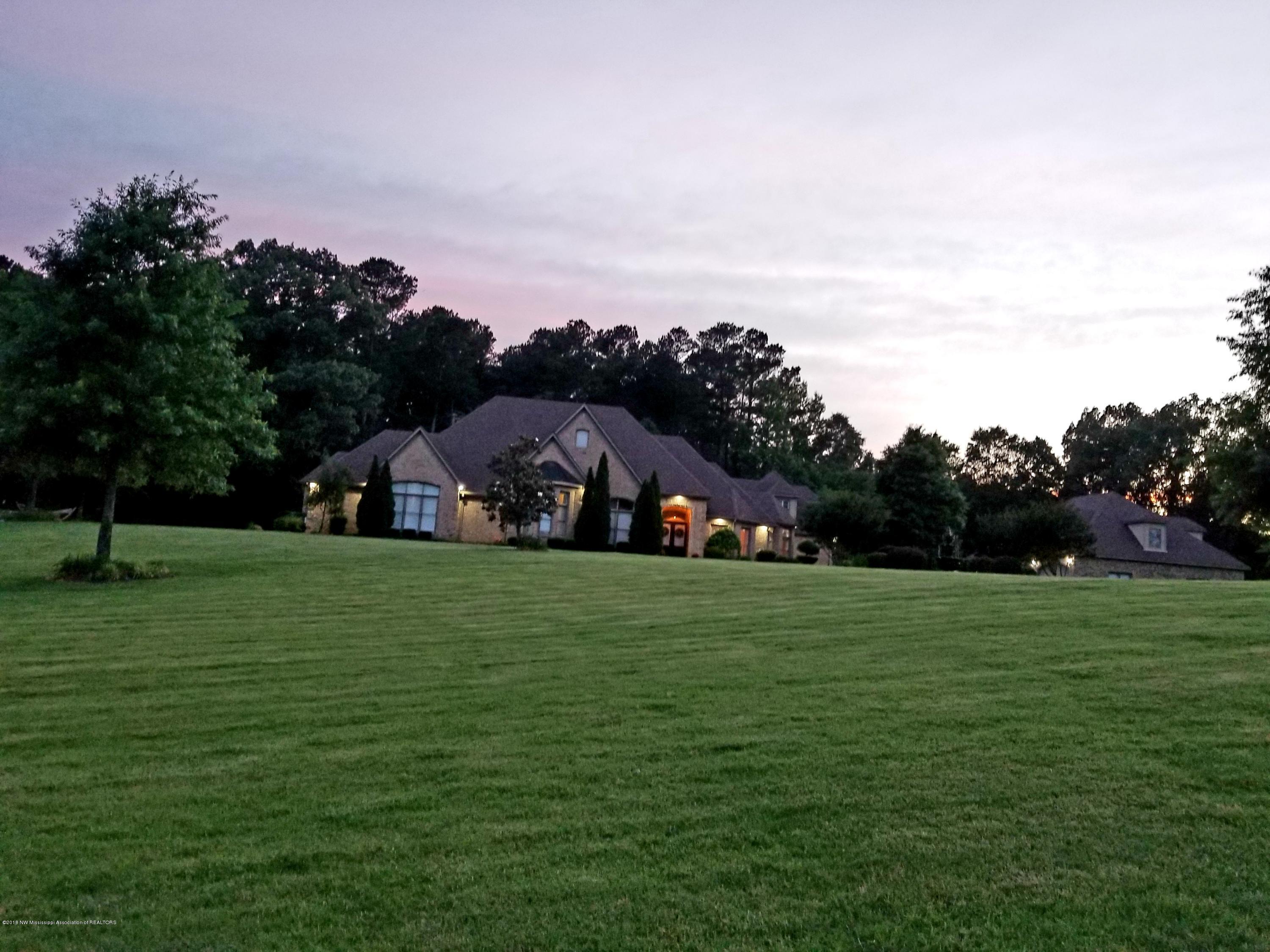1995 Nesbit Road Nesbit, MS 38651 - Photo 11 of 63 20180904_211404