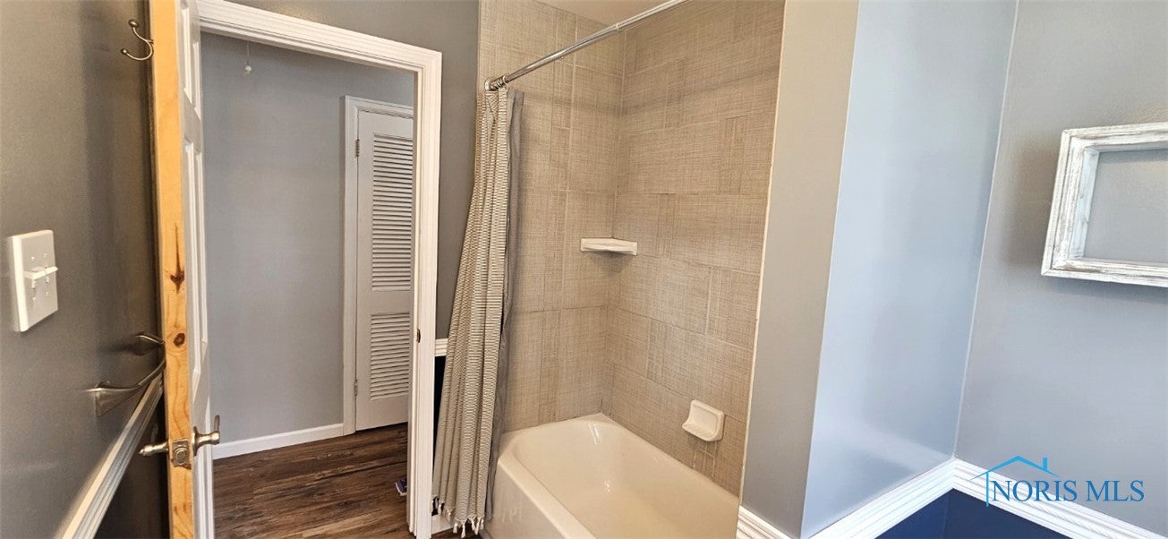 7710 Noward Road Waterville, OH 43566 - Photo 35 of 42 custom title shower and lifeproof floors